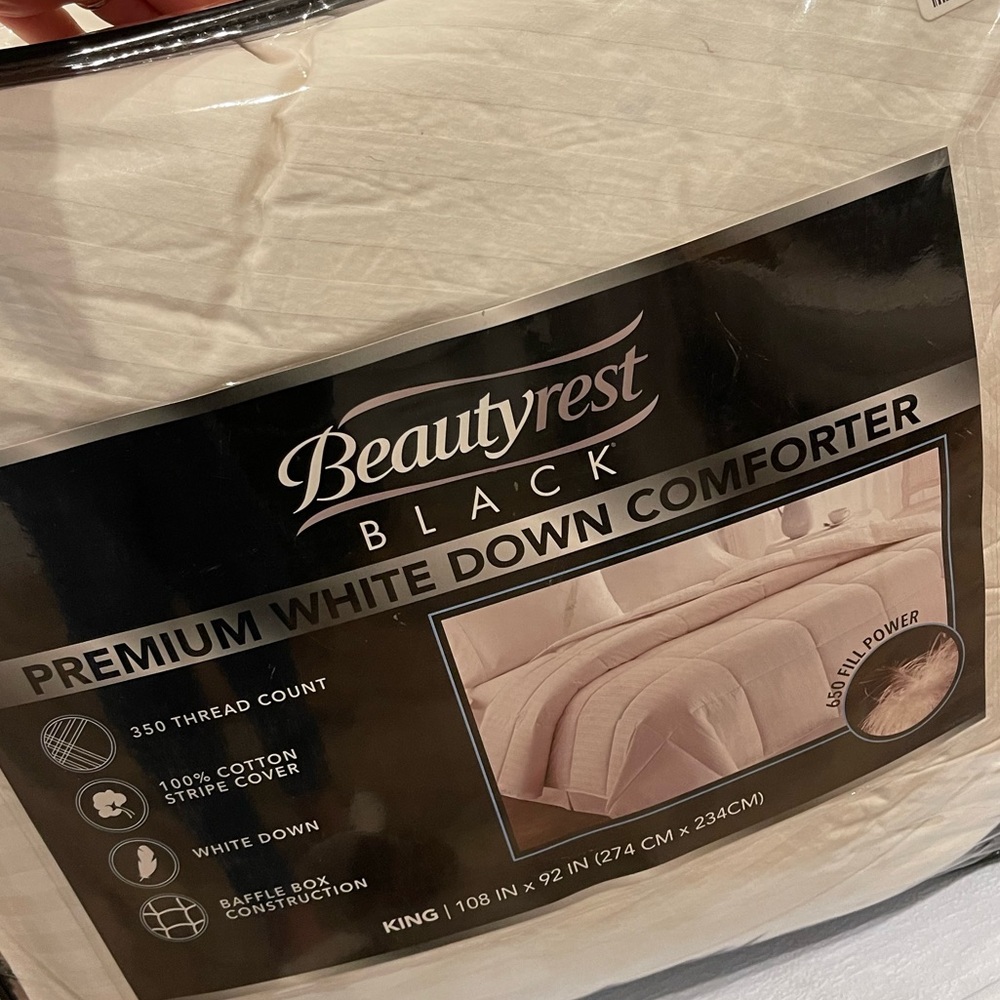 Beautyrest Black, Premium White Down Comforter, Size King